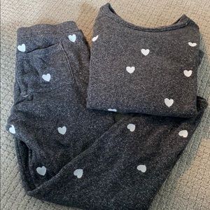Loft Lou & Grey Embroidered Heart Set